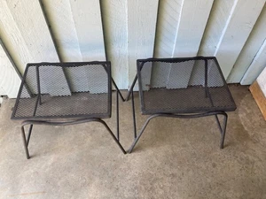 Pair of Mid-Century Mesh Top End Side Tables Patio Furniture - Picture 1 of 13