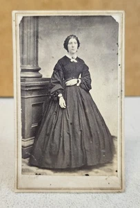 Antique CDV Photo FULL POSE STANDING YOUNG WOMAN Photograph - Picture 1 of 2