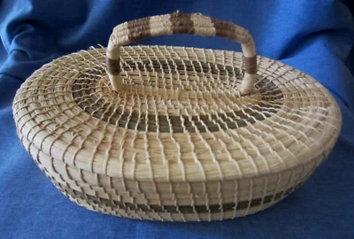 Vintage Oval Woven Grass Basket with Tight Fitting Lid 9x6 Country Farmhouse - Image 1 of 4