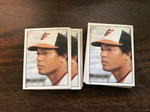 KEN SINGLETON - EIGHT-HUNDRED ( 800 ) 1981 TOPPS STICKERS #33 - Picture 1 of 1