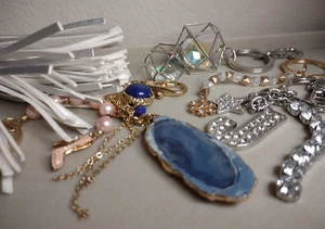 Konvolut 6 Schlüsselanhänger 6 Stück verschiedene Schlüsselanhänger Posten - Bild 1 von 7