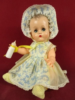 MUÑECA BETSY WETSY IDEAL 14" VINTAGE AÑOS 50 en VESTIDO Y CAPÓ ORIGINAL Foto 1 de 4