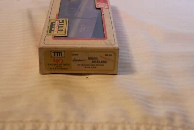 HO Scale Train Miniatures 40' Box Car, NC & St. L Dixieland Brown, #18458 - 8094 - Image 1 of 3