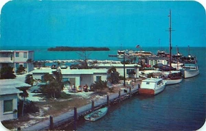 THOMPSON'S YACHT BASIN, MARATHON, FLORIDA, VINTAGE POSTCARD - Picture 1 of 2