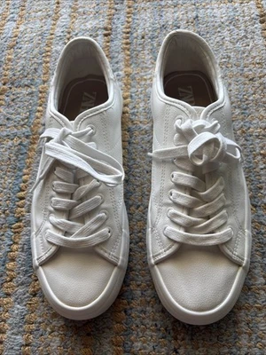 Zapatillas blancas con cordones para mujer Zara talla 37 (6,5) Foto 1 de 4