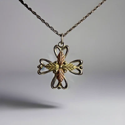 Collar Colgante Cruz Corazón Hoja 12K Oro Esterlina Dos Tonos Coleman Black Hills Foto 1 de 4