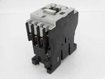 CONTACTOR ALLEN BRADLEY 100-A30ND3 SERIE B Foto 1 de 3