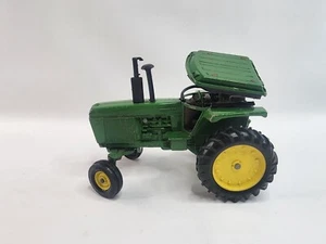 ERTL Damaged John Deere Farm Tractor Die Cast Green Yellow 1/16 - Picture 1 of 11