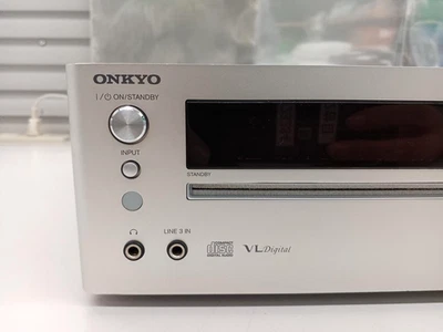 Onkyo CR-S1 CD-Receiver silber funktionstüchtig - Bild 1 von 4