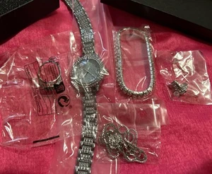 Set Regalo Donna Sachetto Orologio Bracciale Collana Anello Orecchini Con Cristallo - Foto 1 di 7