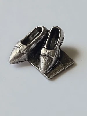 Scene It Dorothy Oz Shoes Turner Classic Movies Metal Replacement Game Piece - Image 1 of 2