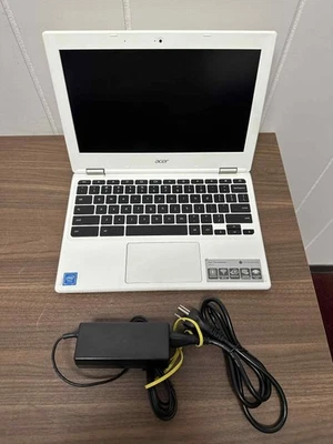 Acer Chromebook 11 CB3-131-C2SZ 11,6 pulgadas Celeron N2840 2 GB RAM 16 GB SSD Foto 1 de 4