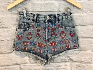 TOPSHOP MOTO Embroidered Fray Hem High Rise Jean Moto Button Fly Shorts Sz 2/25 - Picture 1 of 5