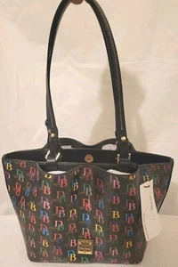 Neu mit Etikett Dooney & Bourke DB75 kleine Flynn Schultertasche unverbindliche Preisempfehlung des Herstellers 348 $ 100 % authentisch - Bild 1 von 11