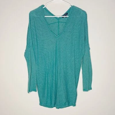 Top de entrenamiento Beyond Yoga verde azulado a rayas mangas 3/4 de largo semi transparente talla mediana Foto 1 de 4