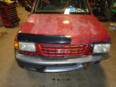 Radiador 4 puertas compatible con 98-04 ISUZU RODEO 836294 Foto 1 de 4