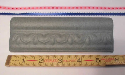 1 pc. *Gris Verde* Azulejo de cerámica con tapa en V; Borde de encimera; Mate 2" X 6" Foto 1 de 4