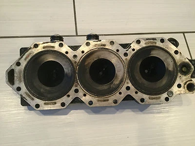 2004 EVINRUDE 90HP CYLINDER HEAD 5005198 75HP-90HP - Image 1 of 4