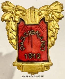 PASSIGNANO SUL TRASIMENO 1912 DISTINTIVO INAUGURAZIONE CAMPO DI AVIAZIONE CIVILE - Imagen 1 de 6