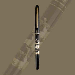 WANCHER × KURETAKE Fountain pen size F " Crane live long " Makie Nib stainless - Picture 1 of 7