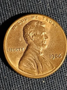 1986 Penny Errors, No Mint Mark, Struck Off Center, Nice Coin For The Age, (AU) - Picture 1 of 2