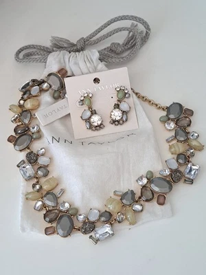 Conjunto de pendientes collar Ann Taylor llamativo tono dorado multicolor estrás brillante  Foto 1 de 4