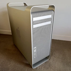 Apple Mac Pro 2x 2,26 GHz Quad-Core Intel Xeon - 6 Go RAM - ATI HD 4870 - 1 To - Photo 1/24