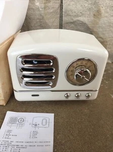 HM11 Radio aussehender Lautsprecher 3 3/4" x 2 3/4" leicht gebraucht - Bild 1 von 10