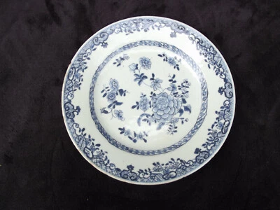 ancienne assiette porcelaine Chine chinoise décor fleurs bleues fond blanc N2 - Photo 1/4