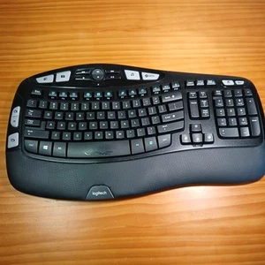 Logitech Wireless Comfort Wave K350 Tastatur ergonomisch - ohne USB Dongle - Bild 1 von 11