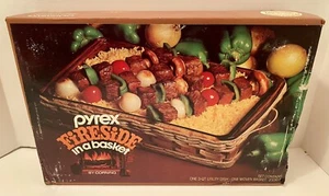 Vintage PYREX 2330-F Fireside in a Basket Amber 3 QT Utility Dish & Woven Basket - Picture 1 of 7