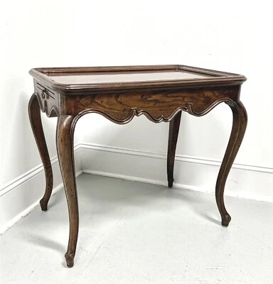 Чайный столик HENREDON из искусственно состаренного дуба в стиле французского кантри - Изображение 1 из 4