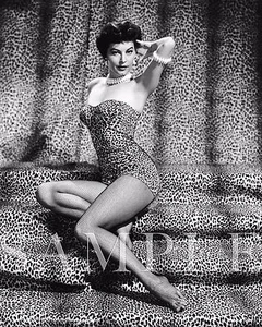 Vintage hübsches Frauen Bild 8x10 neu Fine Art Print Foto antik alt Vintage Mädchen - Bild 1 von 2