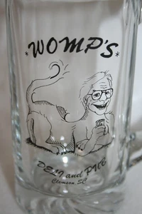 Taza de cerveza de vidrio vintage WOMPS DELI & PUB AÑOS 80 Bar Clemson Carolina del Sur - Imagen 1 de 4