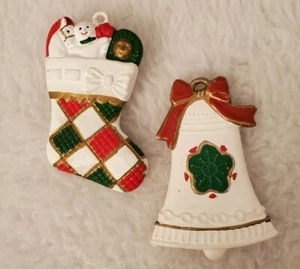 Juego de 2 adornos de campana y medias de Navidad - Imagen 1 de 6