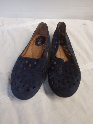 Scarpe slip on Clarks Artisan 5 M da donna blu pelle scamosciata piatte forate.