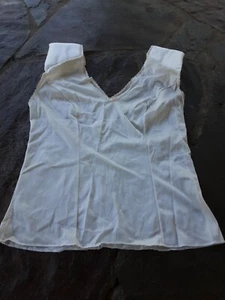 CHEMISE EN NYLON SOUS RÉSERVOIR SIMPLE BLANC ÉLÉGANT LORRAINE ANTRON iii Taille 36 USA - Photo 1/7