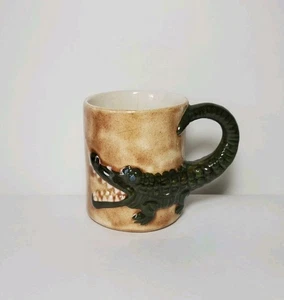 Einzigartige Vintage 3D Alligator Krokodil Tasse mit 3D verstecktem Peekaboo Frosch innen - Bild 1 von 6