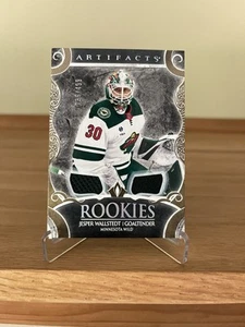 2024-25 Upper Deck Artifacts - Rookies Jesper Wallstedt #172 Gold /499 (MEM, RC) - Picture 1 of 3