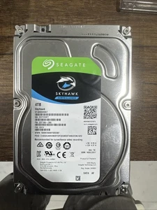 Seagate Skyhawk ST4000VX007 4TB 5900U/Min 64MB SATA III 3.5'' HDD Hard Drive - Picture 1 of 3