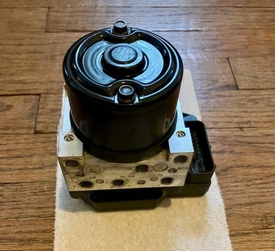 589202E150 ABS Hydraulic Module for Kia Sportage Hyundai Tucson 2005-2015 - Image 1 of 4