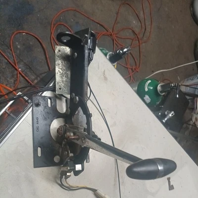 Jaguar XJS 1979-1991 palanca de cambios automática y placa de montaje con cableado  Foto 1 de 4