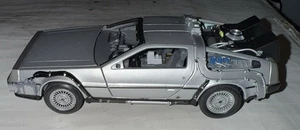 Back to the Future Delorean 1:24 Welly Model Car BTTF 2 Movie Time Machine RARE - Picture 1 of 6