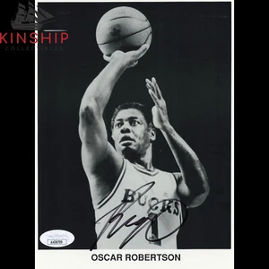 Oscar Robertson signed B&W Photo JSA COA HOF Basketball Auto Bucks B982 - Picture 1 of 1