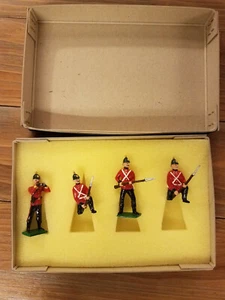 Dorset Model Soldiers Line Infantry Binoculars British 113 BRR Toy Soldiers - Picture 1 of 2