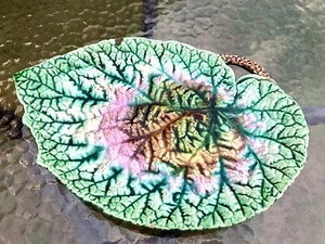 Antique Victorian Majolica Begonia Leaf Colorful Rare Platter - Picture 1 of 8