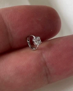 Orecchini a cerchio singolo originale oro bianco 9 ct solitario zirconi cartilagine SOLO 5 MM - Foto 1 di 5