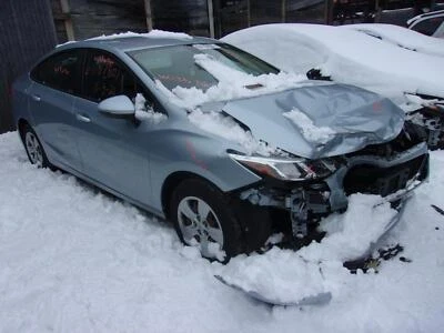 Brazo de control inferior delantero derecho usado delantero se adapta a: Chevrolet Cruze VIN B 2017 Foto 1 de 4