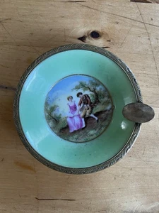 Schälchen Aschenbecher Porzellan handbemalt romantische Szene Messingrand antik - Bild 1 von 3
