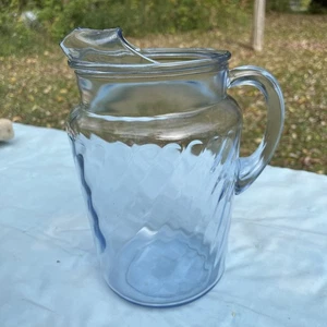 Vintage Glas Getränkekrug blau getönt mit Wirbelmuster 9" Teegeschirr - Bild 1 von 9